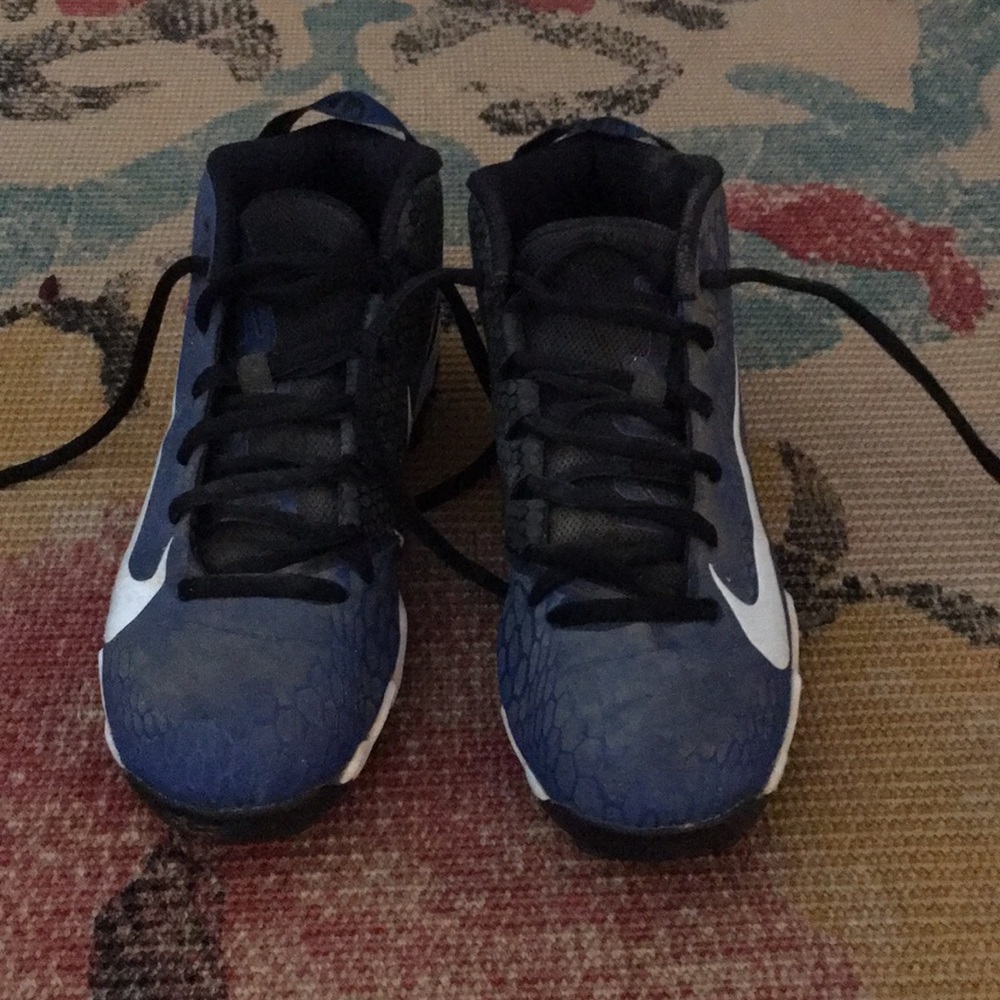 Nike baseball cleats, kids